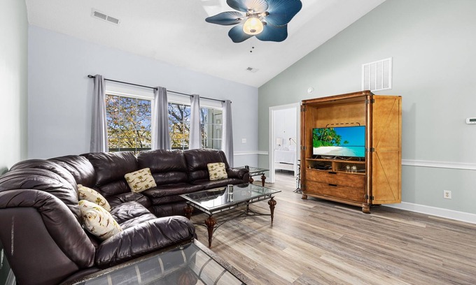Little River Condo | Oasis on Hibiscus: 2 Bedroom Condo