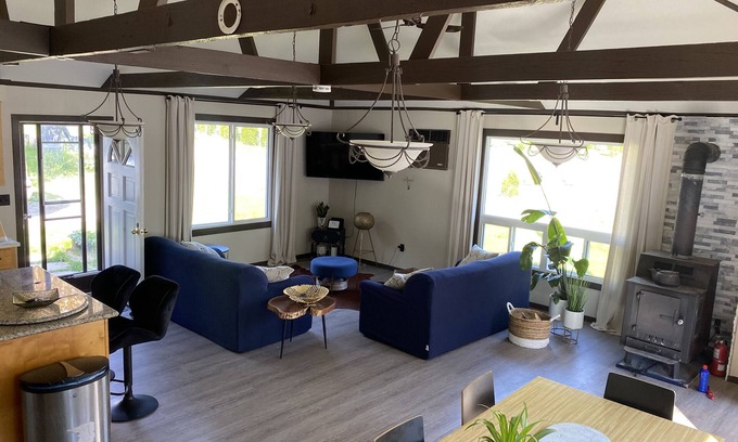 Roseneath Cottage | Oasis on the Lake 5 Bedroom cottage