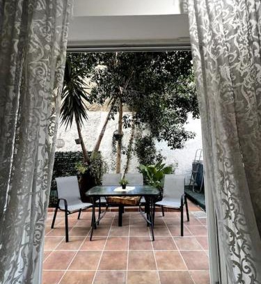 Nikaia-Agios Ioannis Rentis Apartment | Oasis Pool Flat-near 2 metro stations-