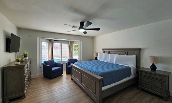 Las Vegas House | Oasis. Single Story Freshly Remodeled Pool Home!
