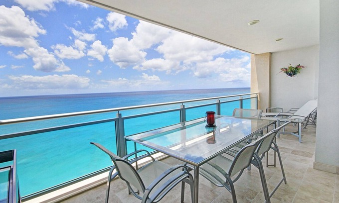 Maho Condo | Oasis@The Cliff: Beachfront Luxury Experience!