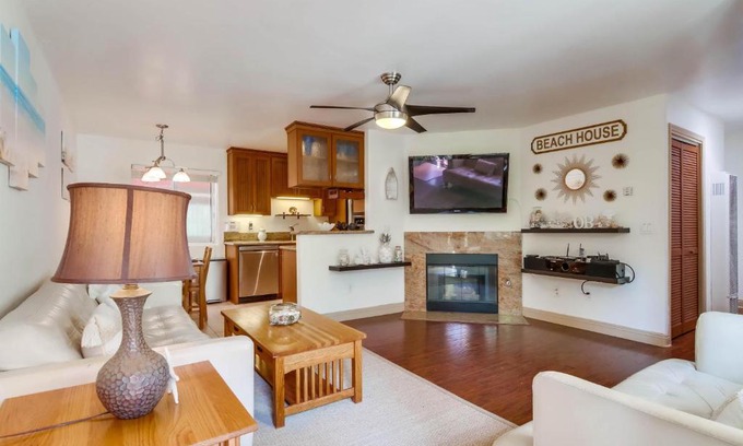Ocean Beach House | OB Pier Paradise