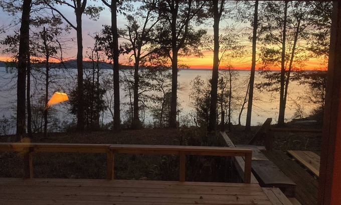 Cason Cabin | Oberthier Fish Camp on the Lake o the Pines.