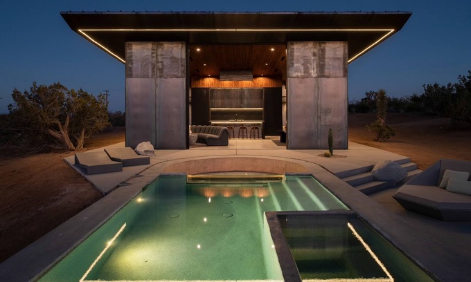 Yucca Valley House | Obsidian - Industrial-Modern Villa