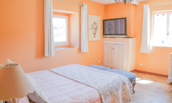 La Cadiere-et-Cambo Bed & Breakfast | Occitane-Double room-Comfort-Ensuite with Shower