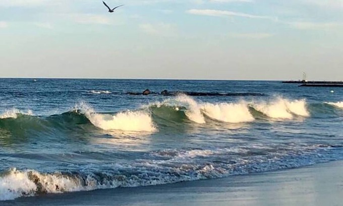 Avon by the Sea Condo | Ocean Ave Beach Retreat in Belmar