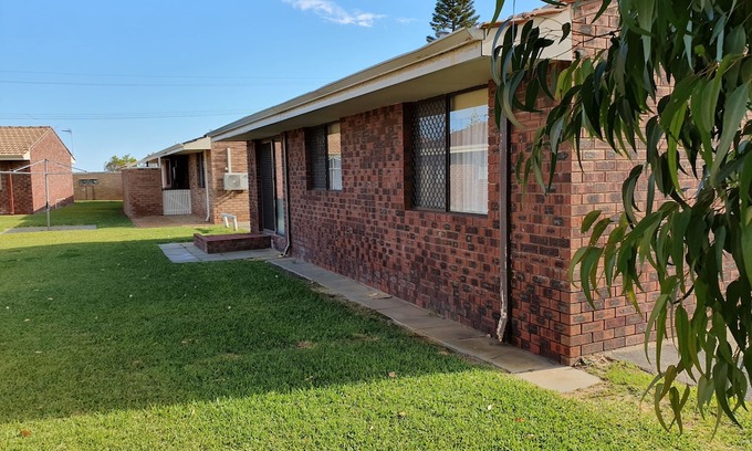 Jurien Bay Hotel | Ocean Beach Chalet 18