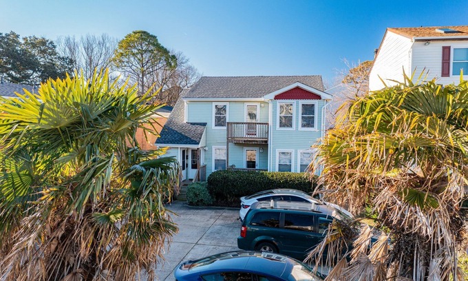 Norfolk Apartment | Ocean Bliss: Cozy Apartment Retreat in Norfolk D