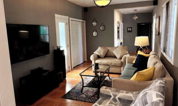 Montalva House | Ocean Breeze - Beach Escape