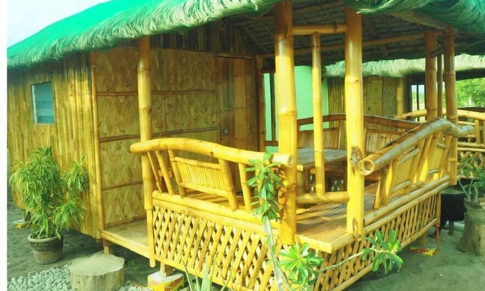 Bacnotan Cottage | Ocean Breeze - Local Cottage
