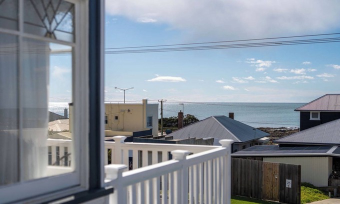 Parklands House | Ocean Breeze - Modern Comfort with Outdoor Entertaining and Ocean Views