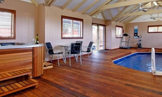 Tootgarook House | Ocean Breeze Retreat - private heated indoor pool, spa and sauna