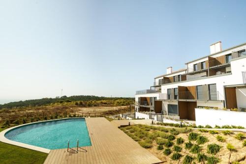 Barril de Cima Apartment | Ocean Breeze Retreat near Ericeira