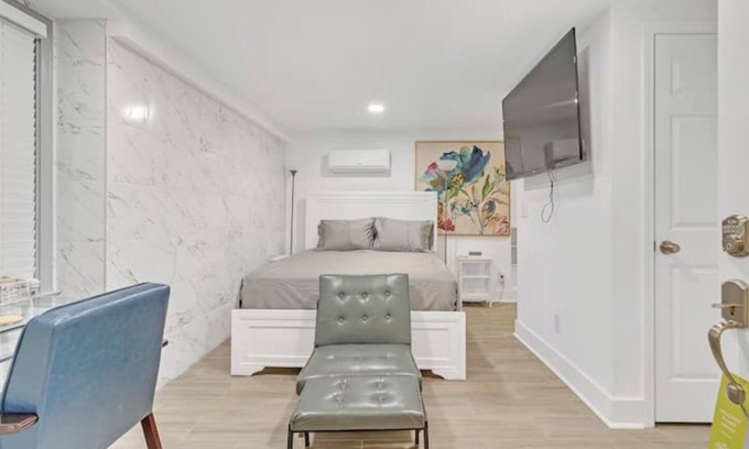 East Side Apartment | Ocean Breeze Studio Suite