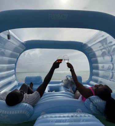 Seven Mile Beach Other | Ocean cabana inflatable 90 minutes rental