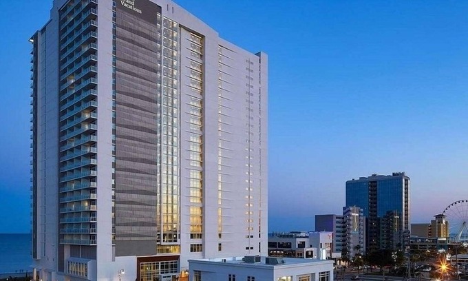 Downtown Myrtle Beach Hotel | Ocean Enclave July 4th weekend. Beachfront hotel. Partial Ocean View 1 bedroom.