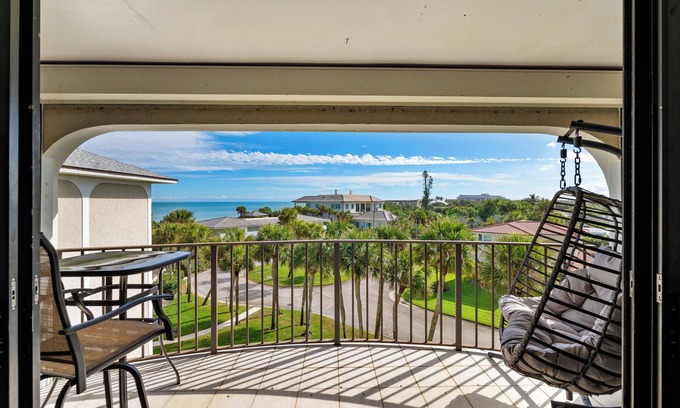 Indian River Shores Condo | Ocean Front 2 Bedroom Condo with Tennis/pickle ball court