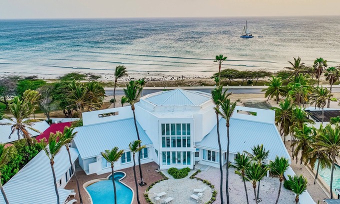 Malmok Villa | Ocean front 7-Bedroom 7-Bath Sunset views MALMOK!