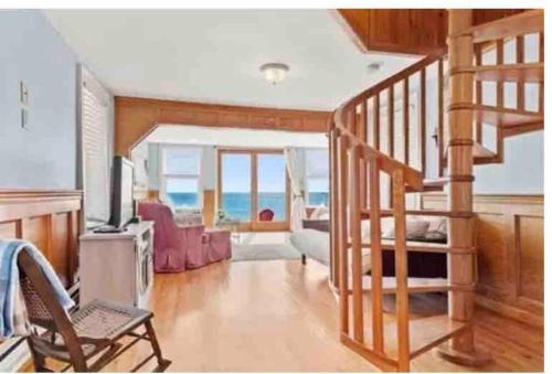 Salisbury House | Ocean front Beach House