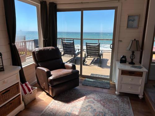 Smith River House | Ocean Front Cabin 15, Jacuzzi & Sensational Views