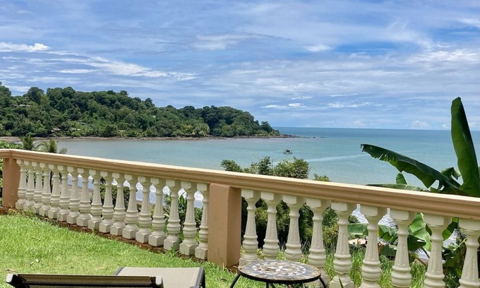 Drake Bay House | Ocean Front Home Amazing View Air ConditioningLaugh Play Relax at Binya House
