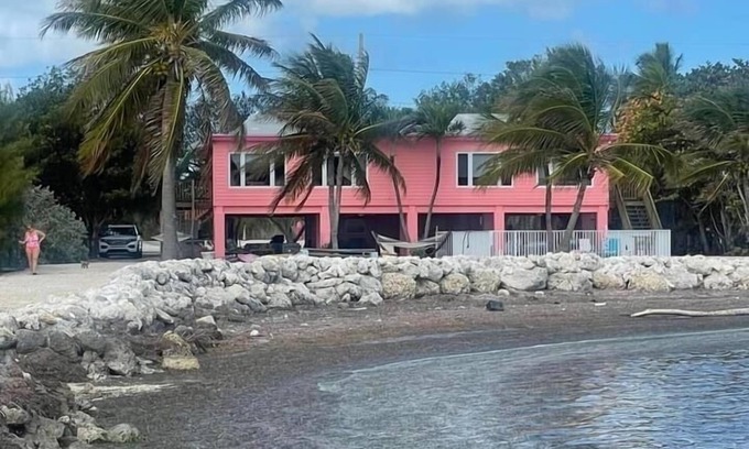 Marathon House | Ocean front house. Quiet retreat on the Atlantic. Pool, kayaks, and a firepit!