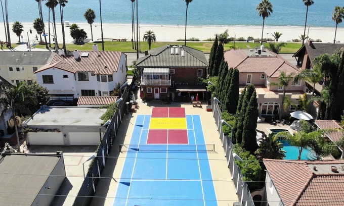 Bluff Park House | OCEAN front house with full PICKLEBALL & TENNIS court.