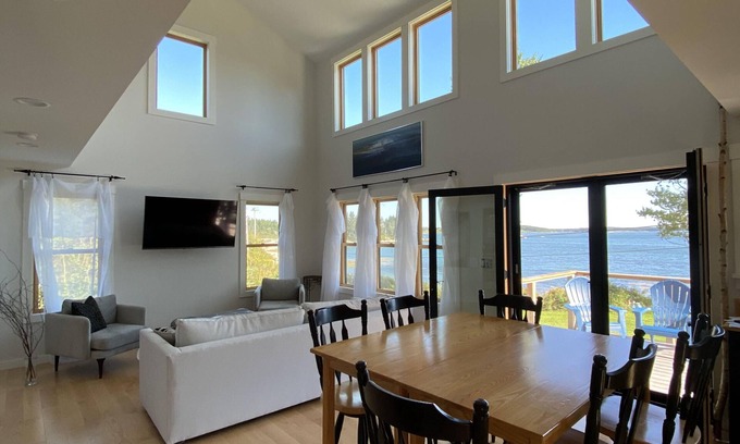 Spruce Head Apartment | Ocean Front - Penobscot Bay - 4 Season New Home - Includes 2 single kayaks