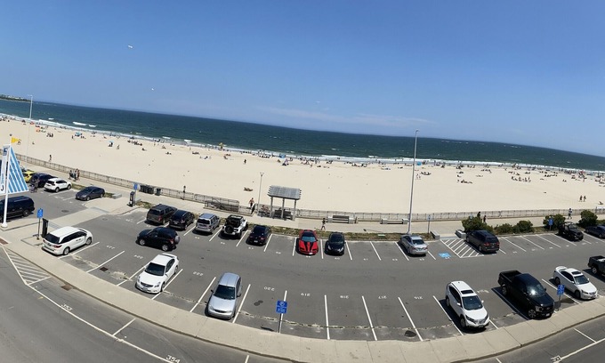 Hampton Condo | Ocean Front Pent House Beautiful Beach View Full Furnished Family Vacation Condo