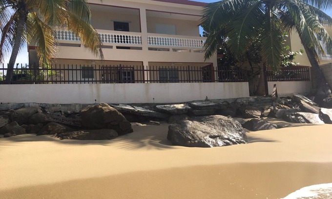 Rincon House | Ocean front walking distance to major hotels