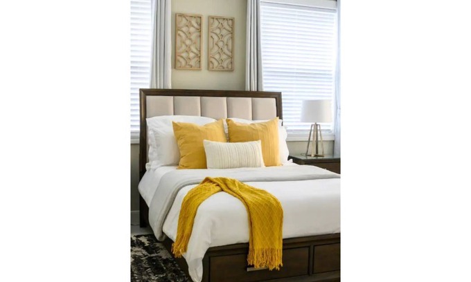 Reading Condo | Ocean Grande - Free Netflix & Coffee and Fast Wifi