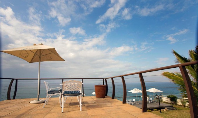 Amanzimtoti Bed & Breakfast | Ocean Hideaway Bed and Breakfast