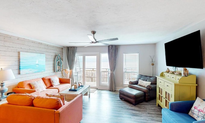 East End Apartment | Ocean Mile G-3