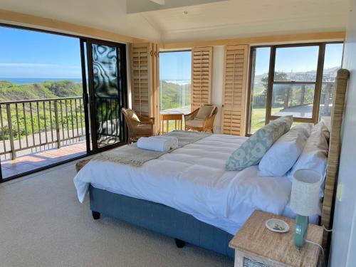 Port Alfred Villa | Ocean Mooring Beach Villa Sea View