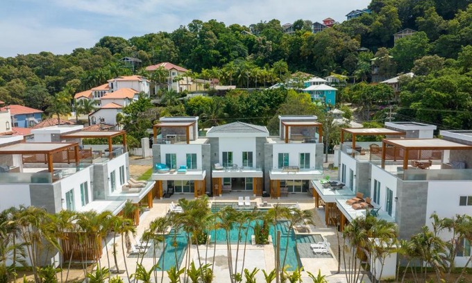 Antoneys Cay Villa | Ocean One Roatan