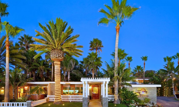 Carlsbad Village Hotel | Ocean Palms Beach Resort