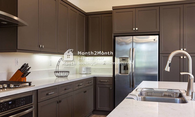 Irvine House | Ocean Pearl on Terrapin #7104