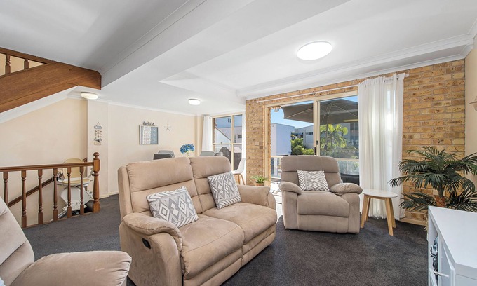 South West Rocks Apartment | Ocean Shores 2 - 2/12 Paragon Ave, South West Rocks