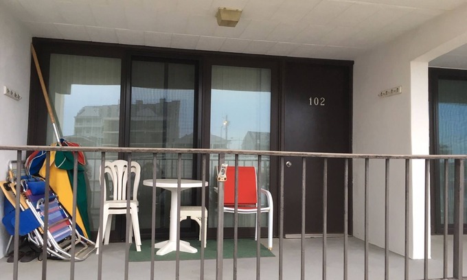 Midtown Ocean City Condo | Ocean side 1 Bedroom, 1 Bath Sleeps 6
