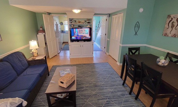 Pine Knoll Shores Condo | Ocean Side Beach Condo in Family Friendly Community! Oceanfront pool!