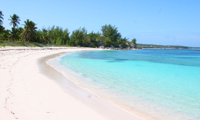 Governor's Harbour Cottage | Ocean Sounds Cottage - 5 Minute Walk To Twin Coves Beach