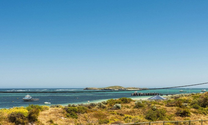 Lancelin House | Ocean Sunset - Luxury Beachside Accomodation