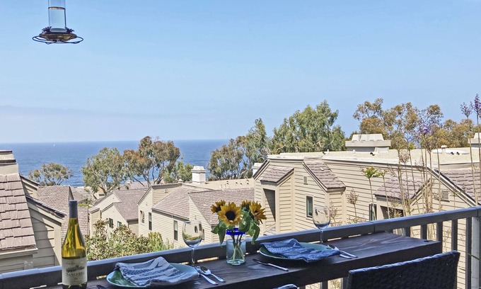 Del Mar Condo | Ocean, sunset views, penthouse 2 bedrooms condo, steps to beaches and village.