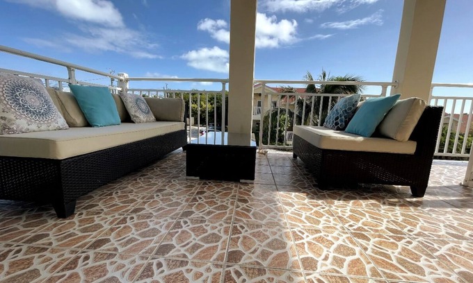 Venetian Road Settlement Apartment | Ocean Breeze w/city view.nApt safe-friendly area!n