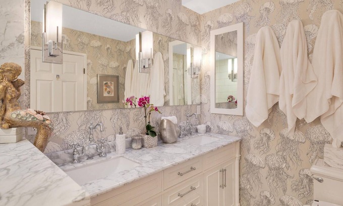 Village of La Jolla Cottage | Ocean View 1-bedroom treehouse 8 min from La Jolla cove