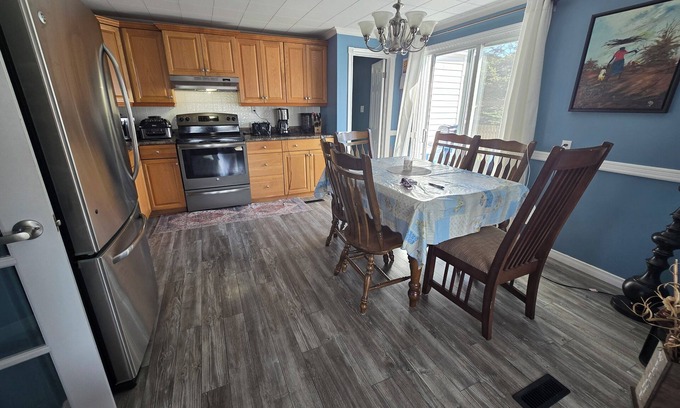 Arnold's Cove House | Ocean view 3 bedroom near refinery in arnolds cove. 75 min from St.johns