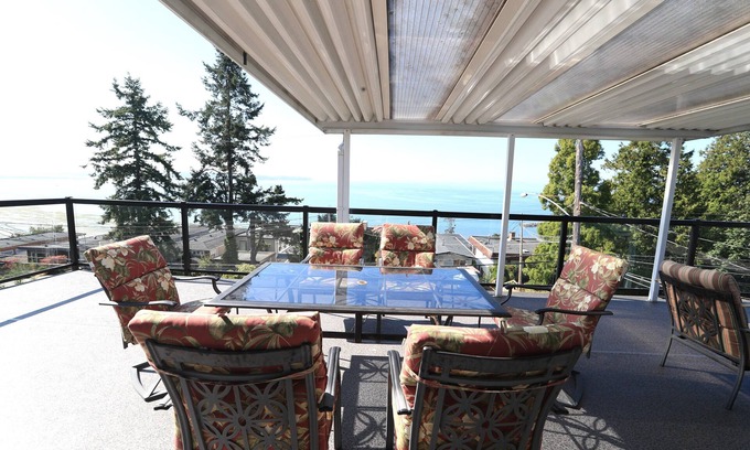 White Rock House | Ocean View 5 Bedroom House Steps to Beach and Town Centre