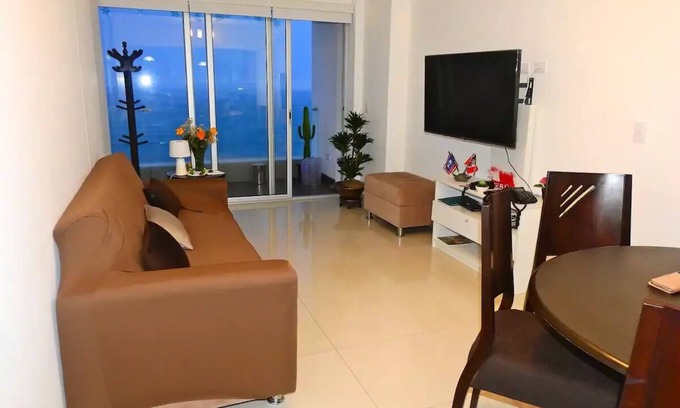 Magdalena del Mar Apartment | Ocean View Apartment with Panoramic Vistan