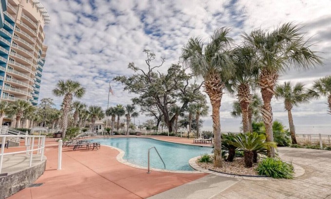 Gulfport Condo | Ocean View - Beach Bungalow, 2 Bed/2 Bath