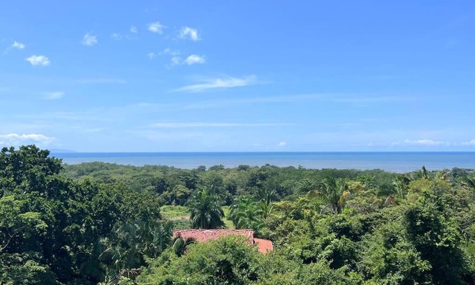 Canton Nandayure Apartment | Ocean view bungalow Camaronal beach